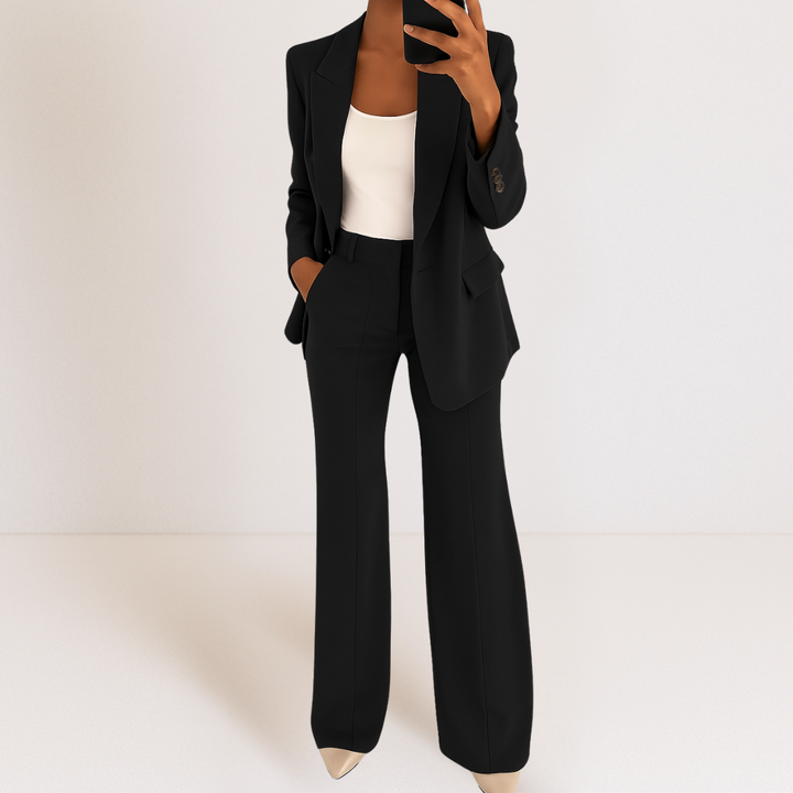 MAYLORA – Tailor-Fit Damenanzug mit zeitloser Silhouette