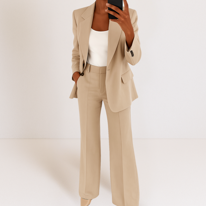 MAYLORA – Tailor-Fit Damenanzug mit zeitloser Silhouette