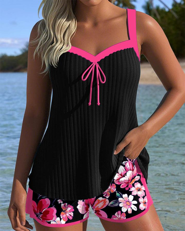 V-Ausschnitt Tankini mit Muster und Sportshorts