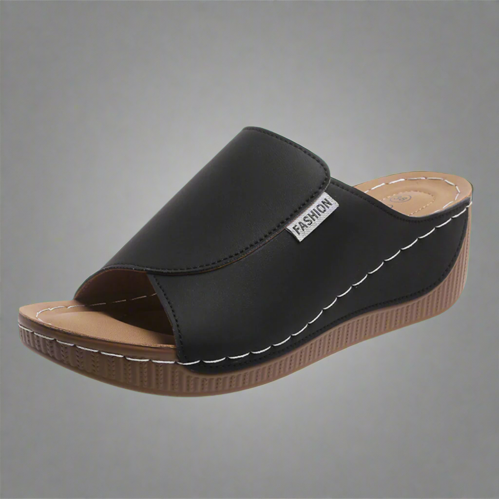 Ortrudis | Handcrafted Sandal with Comfortable Footbed