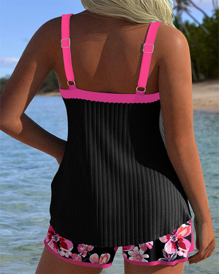 V-Ausschnitt Tankini mit Muster und Sportshorts