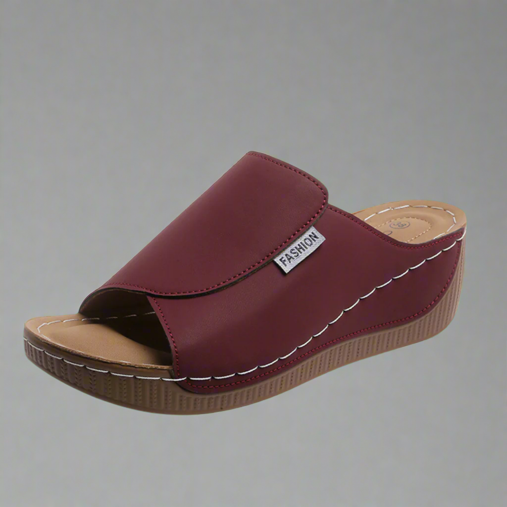 Ortrudis | Handcrafted Sandal with Comfortable Footbed