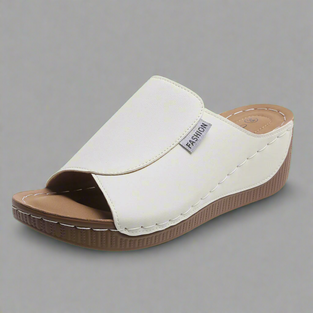 Ortrudis | Handcrafted Sandal with Comfortable Footbed