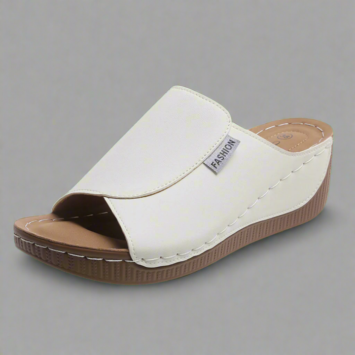 Ortrudis | Handcrafted Sandal with Comfortable Footbed