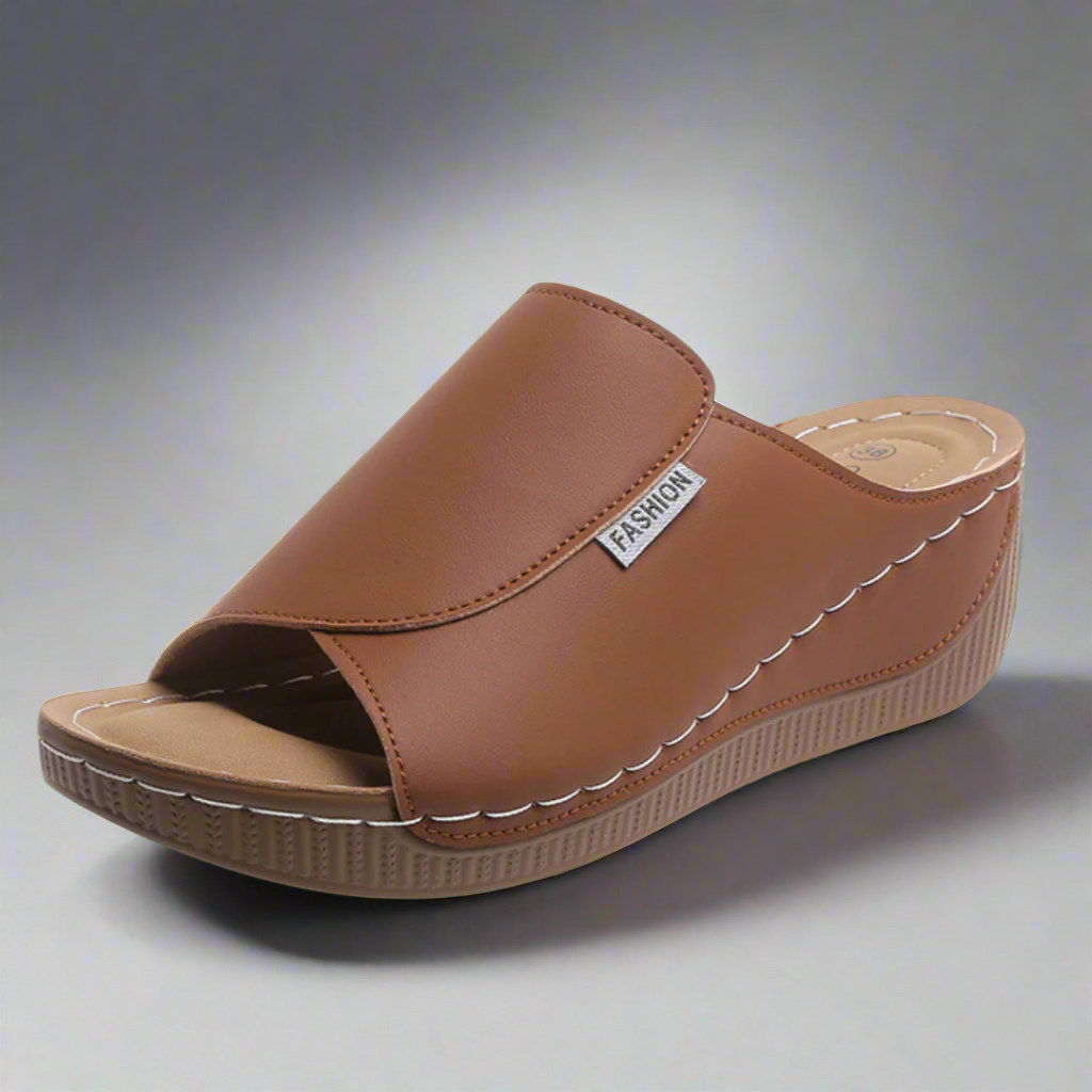 Ortrudis | Handcrafted Sandal with Comfortable Footbed