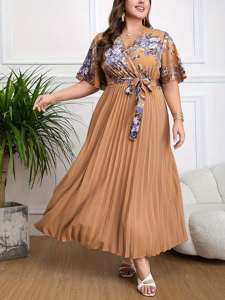 Fleur | Figurbetontes Kleid in Übergröße
