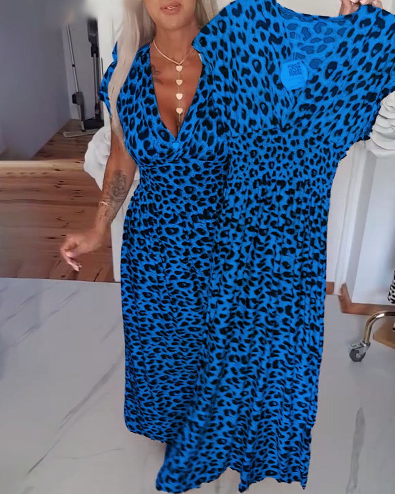 MAYLORA - Elegantes Kleid mit Leopardenmuster und V-Ausschnitt