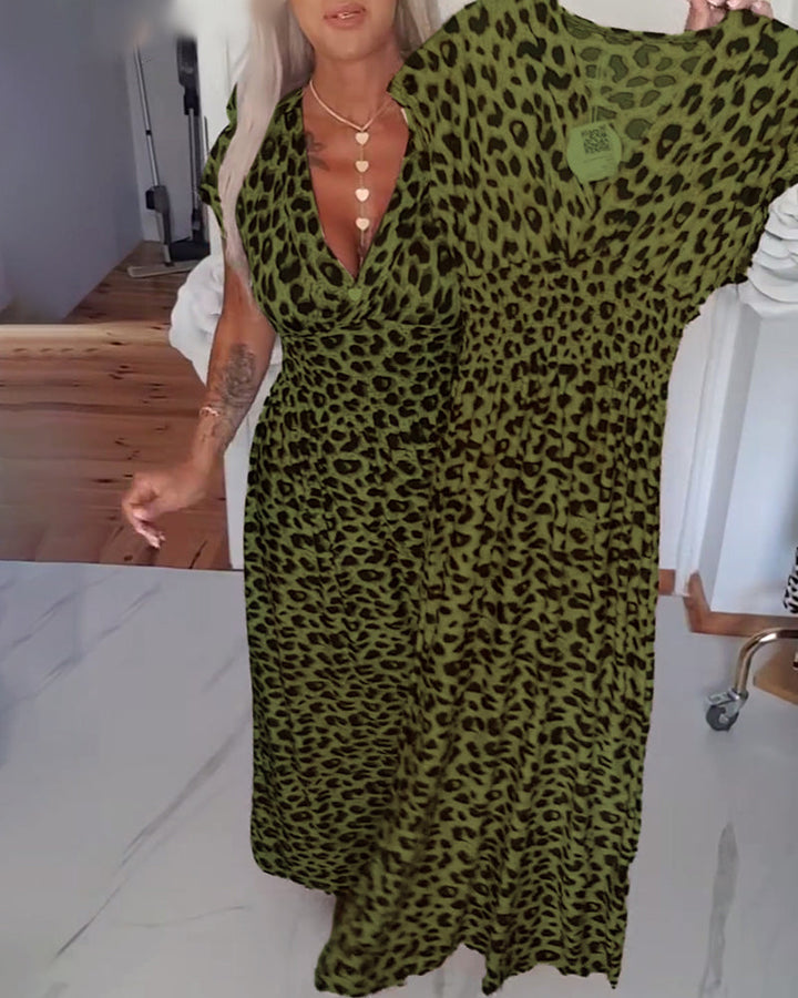 MAYLORA - Elegantes Kleid mit Leopardenmuster und V-Ausschnitt