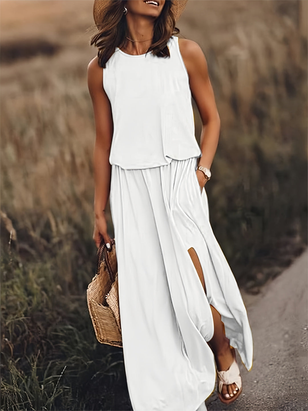 Indie - Stilvolles ärmelloses Kleid mit seitlichem Schlitz