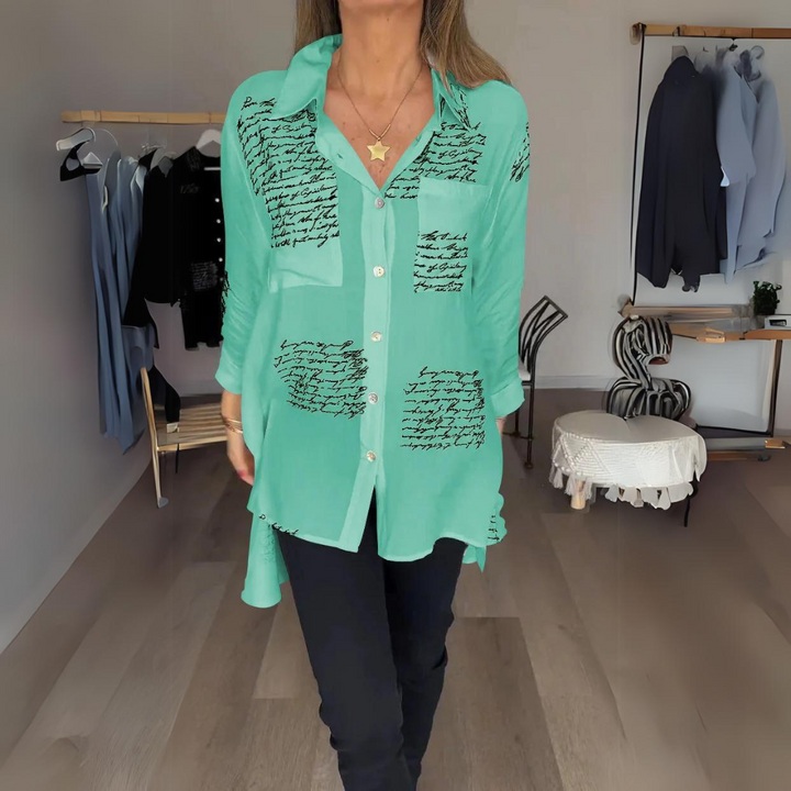 Callista™ - Button-Up Chemise mit handschriftlichem Design