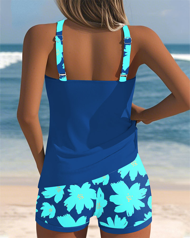 Ärmelloser Tankini mit U-Ausschnitt und Boxer-Muster