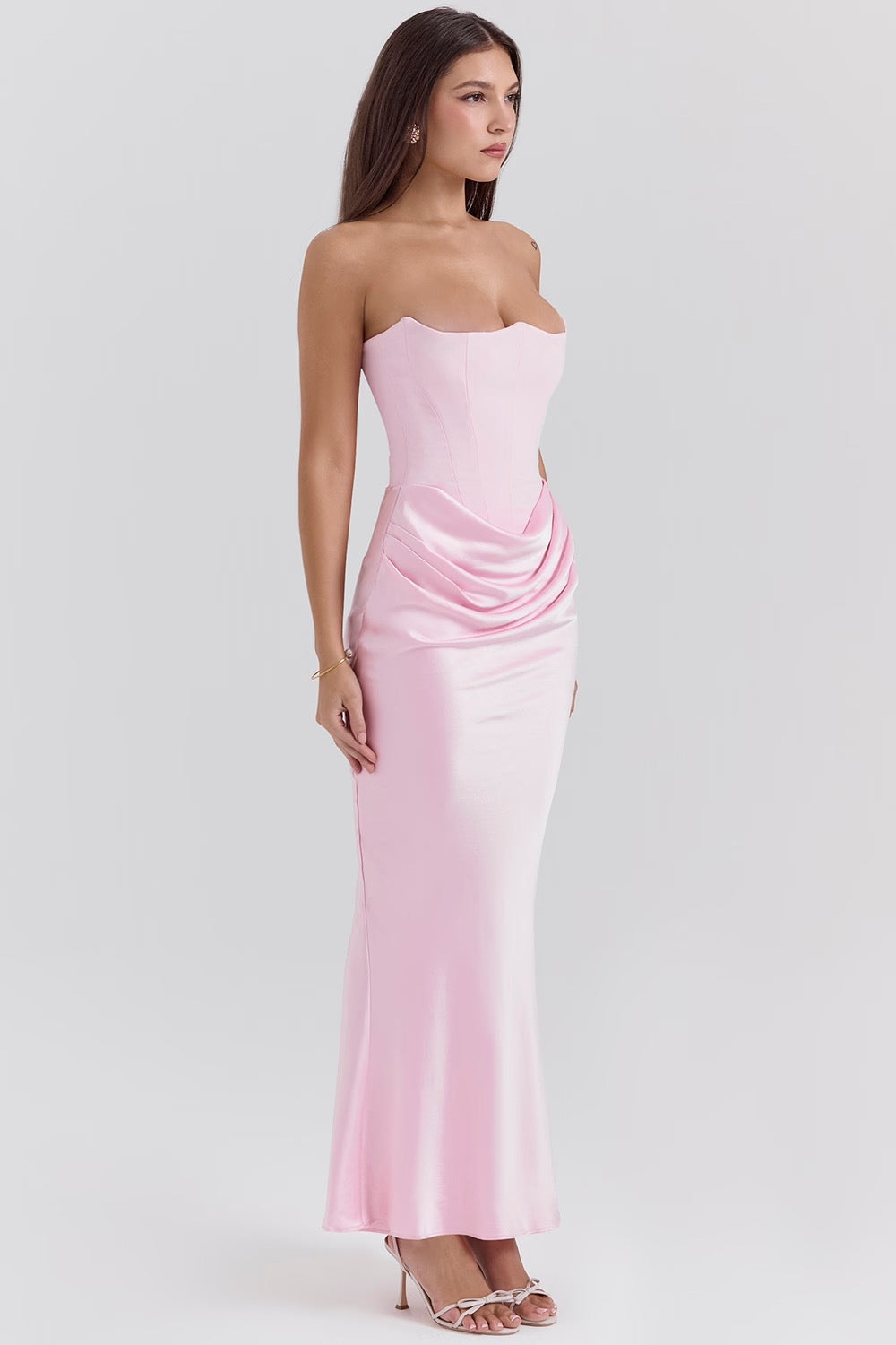 MAYLORA™ | Satin Kleid in taillierter Sanduhr-Form