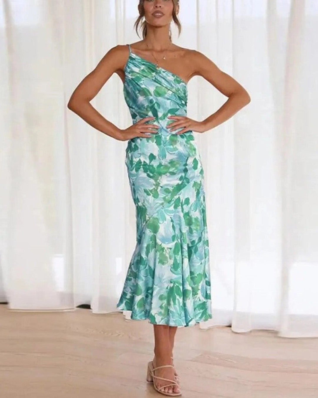 MAYLORA™ | Asymmetrisches Maxikleid mit floralem Design