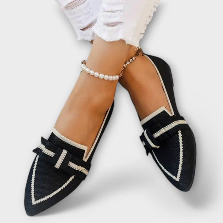 Verspielte flache Damenschuhe
