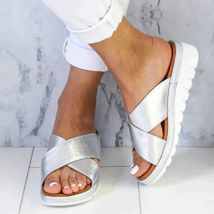 CloudWalk | Stilvolle orthopädische Sandalen für jeden Anlass