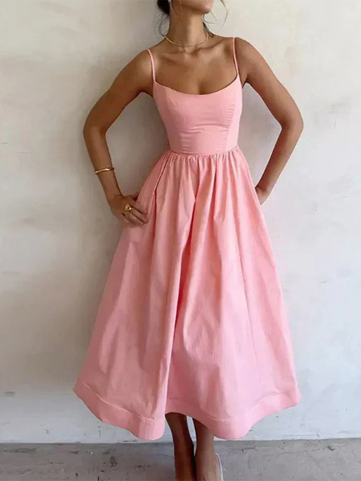 Delaney - Tailliertes A-Linien-Kleid