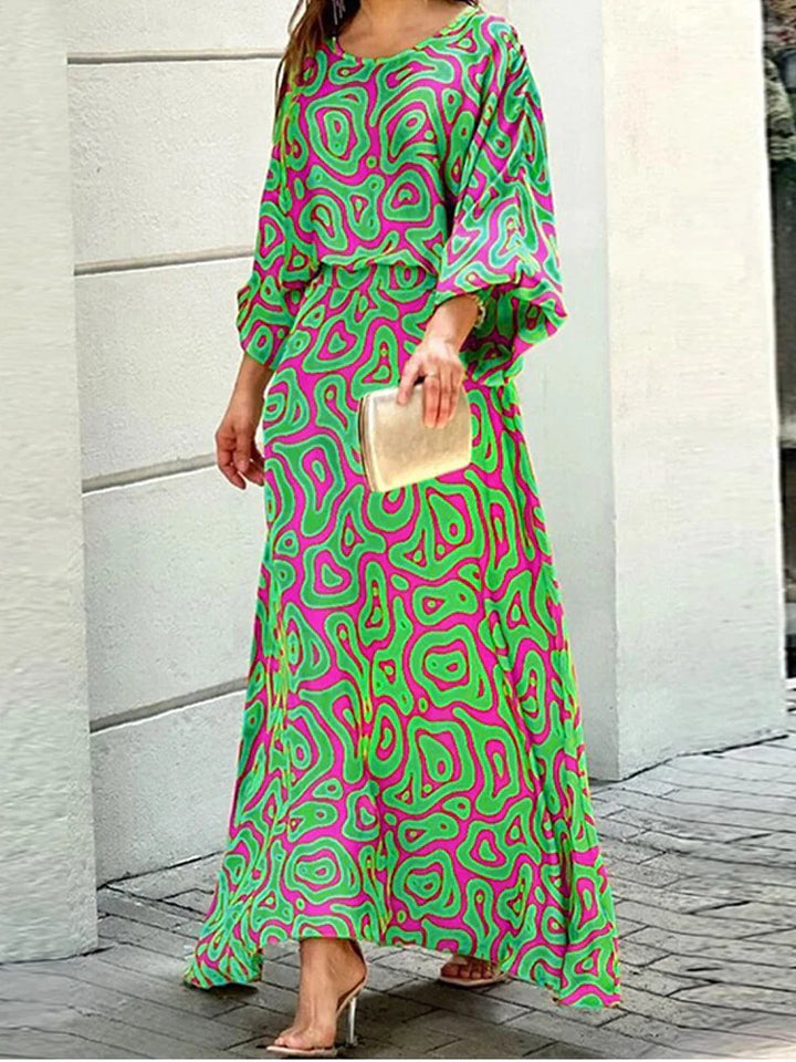 "Esther - Herbstliche Mode mit Rundhalsausschnitt" could be rewritten as "Esther - Herbstliche Rundhalsmode für stilvolle Looks".