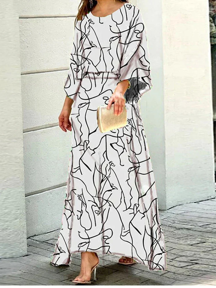 "Esther - Herbstliche Mode mit Rundhalsausschnitt" could be rewritten as "Esther - Herbstliche Rundhalsmode für stilvolle Looks".
