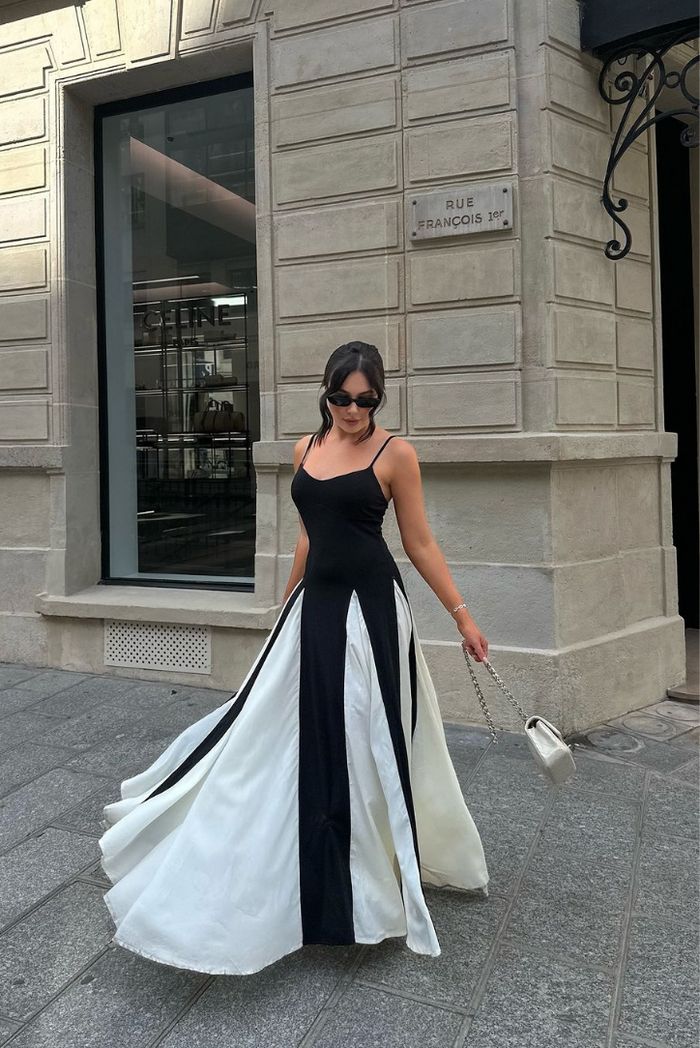 Eliana | Elegantes Maxikleid mit stilvollen Paneelen