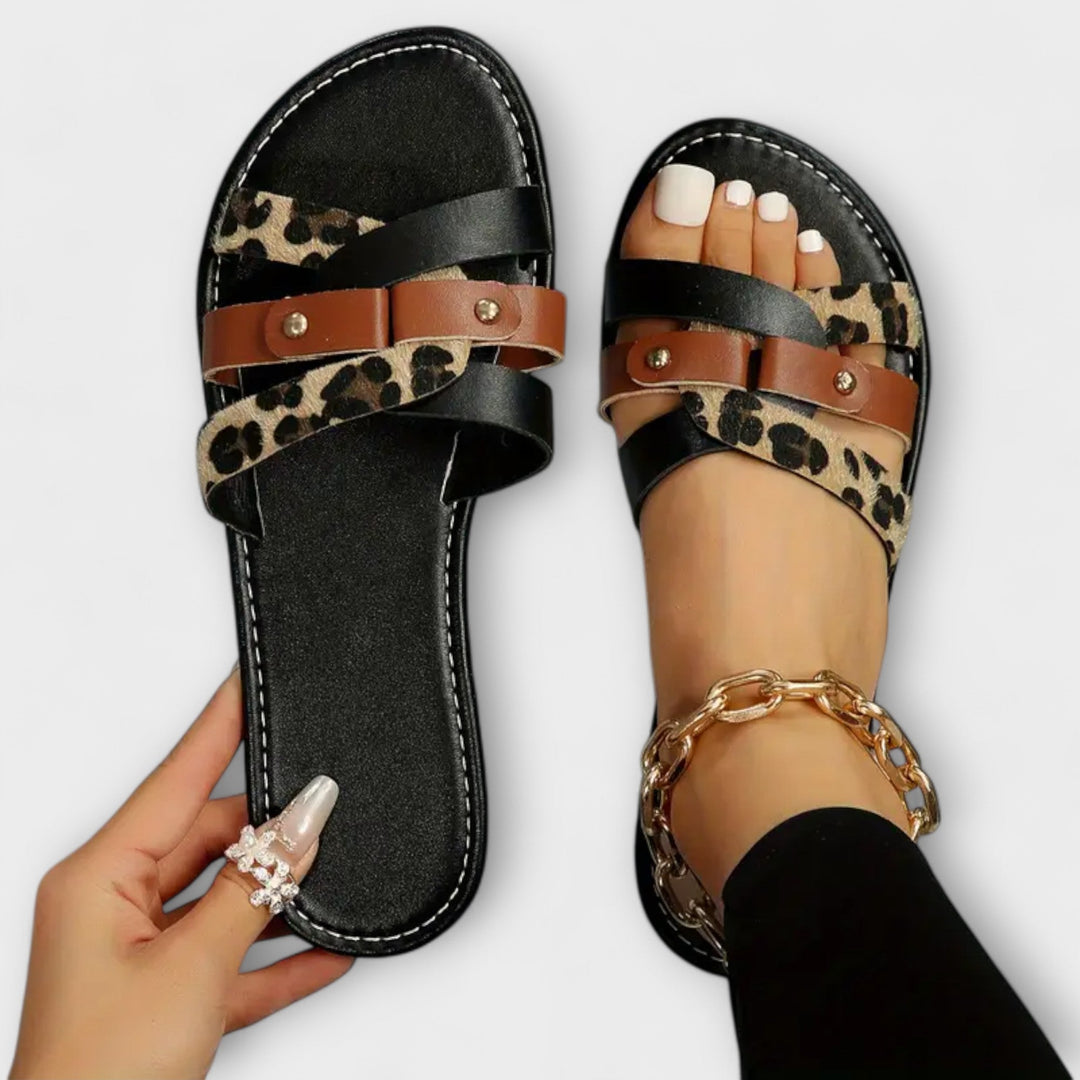 Leopardenmuster Sandalen mit gekreuzten Riemen