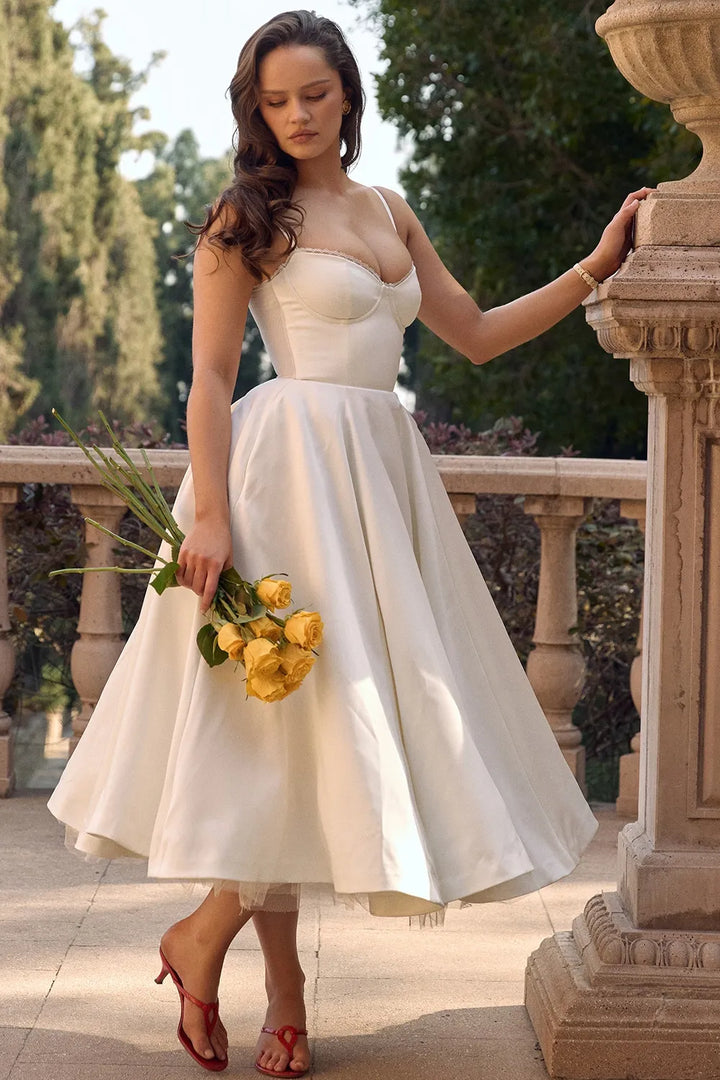 Minerva - Elegantes Spaghetti-Trägerkleid für kleine Prinzessinnen