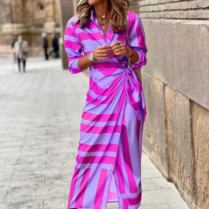 Zella - Gestreiftes Midi-Kleid mit V-Ausschnitt